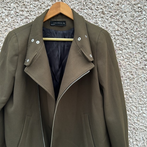 ❣️HOST PICK❣️ Zara Women’s Army Green Belted Moto Jacket - Picture 5 of 9